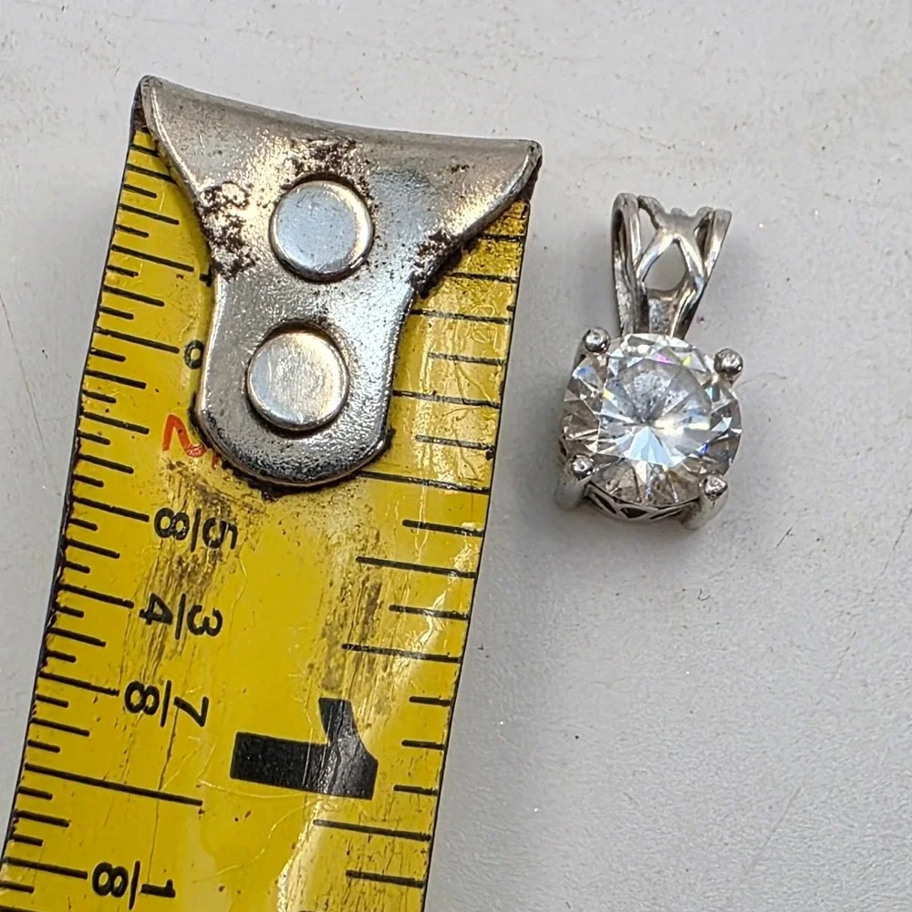 925 Sterling Silver Cubic Zirconia Round Solitaire Pendant Lattice Bail 1g